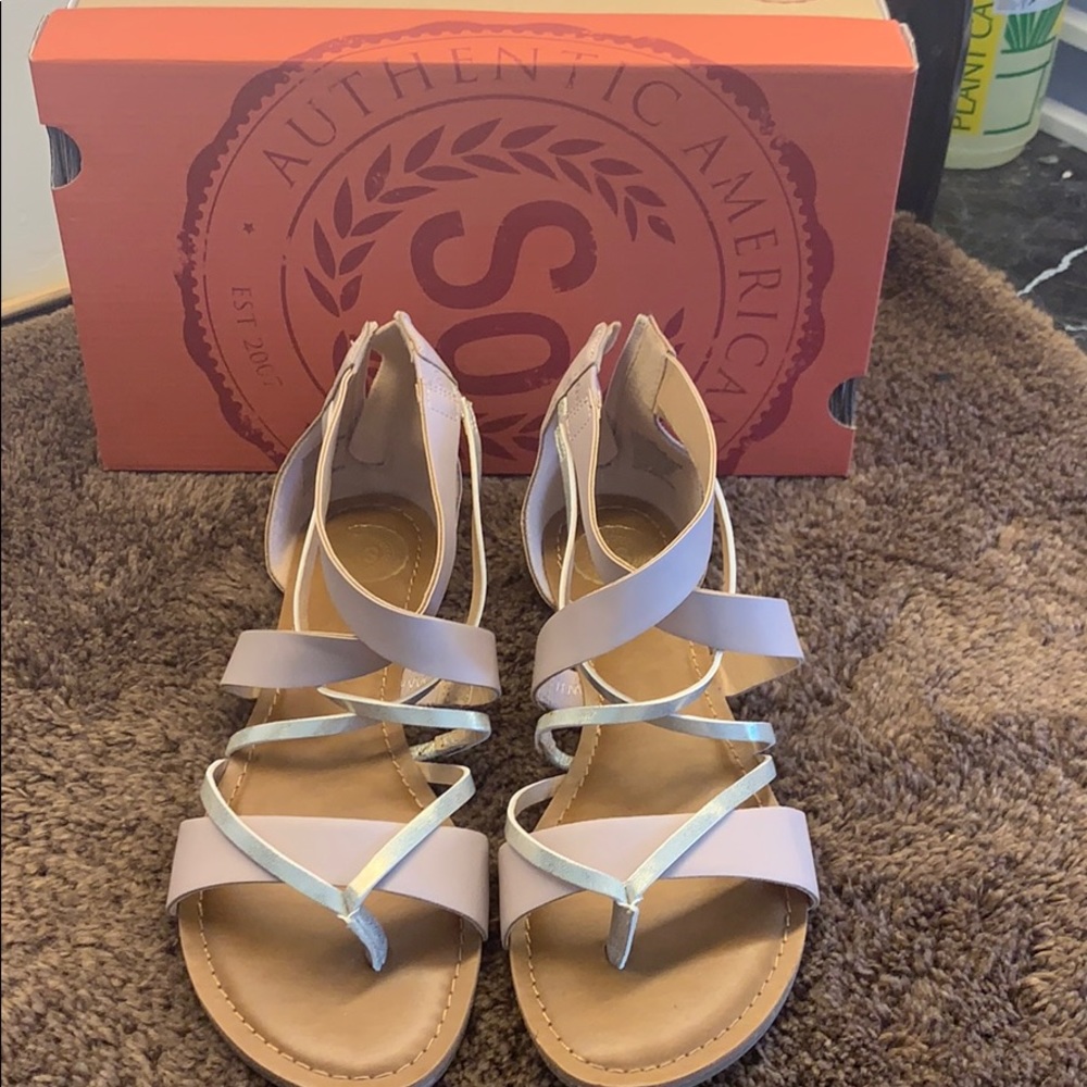 Sandles